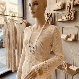 ✨ Colar Boho Chic Off-White – Coleção Crochecia ✨